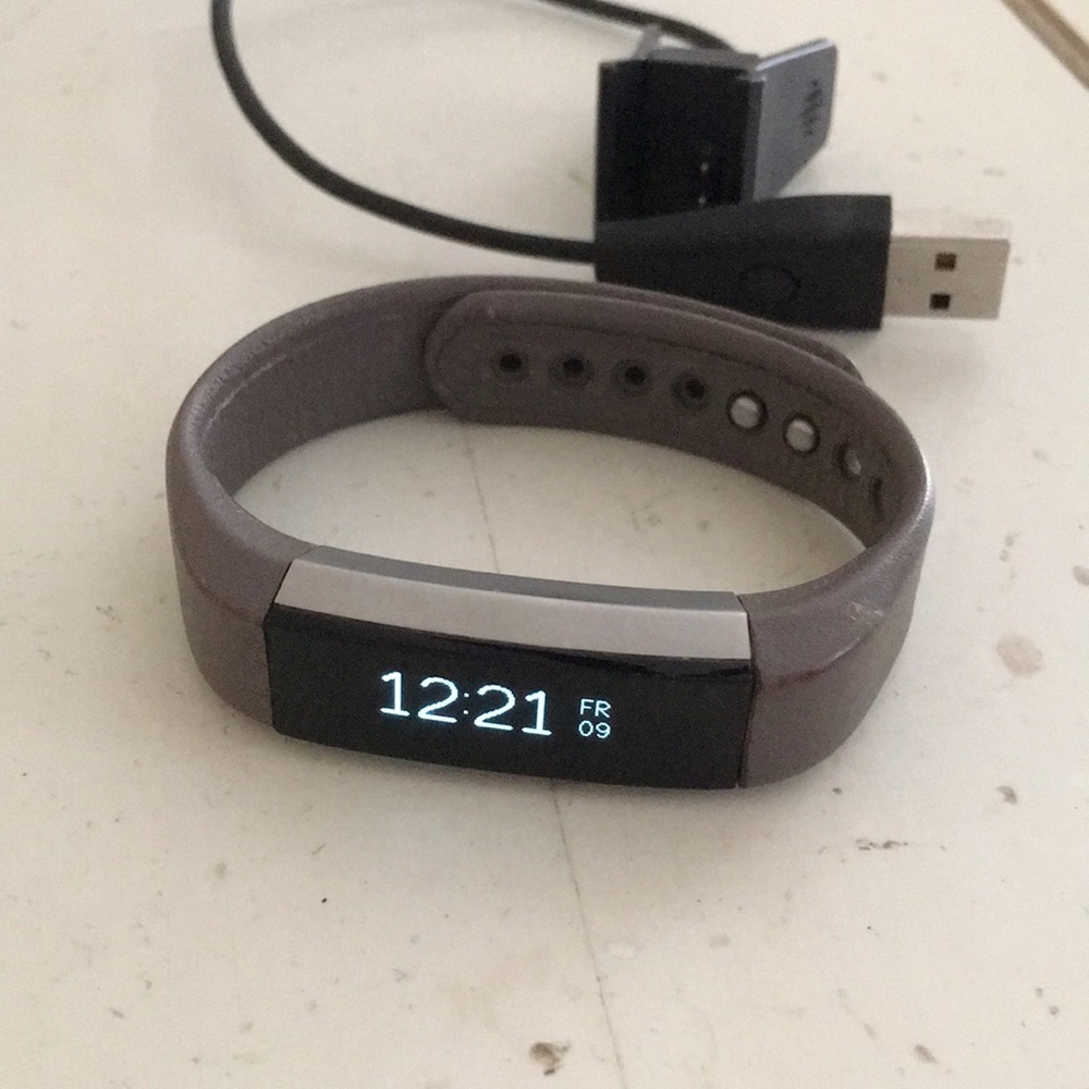 Fitbit Alta - image 1